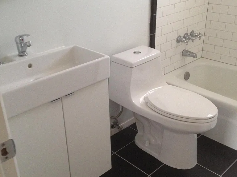 E Blacklidge Dr — Photo 18
