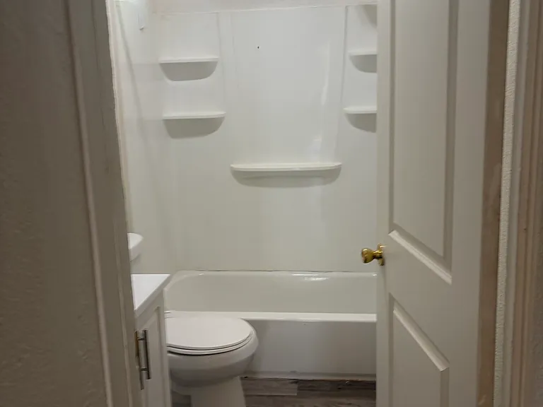 1013 Santiago Ave #A — Photo 9