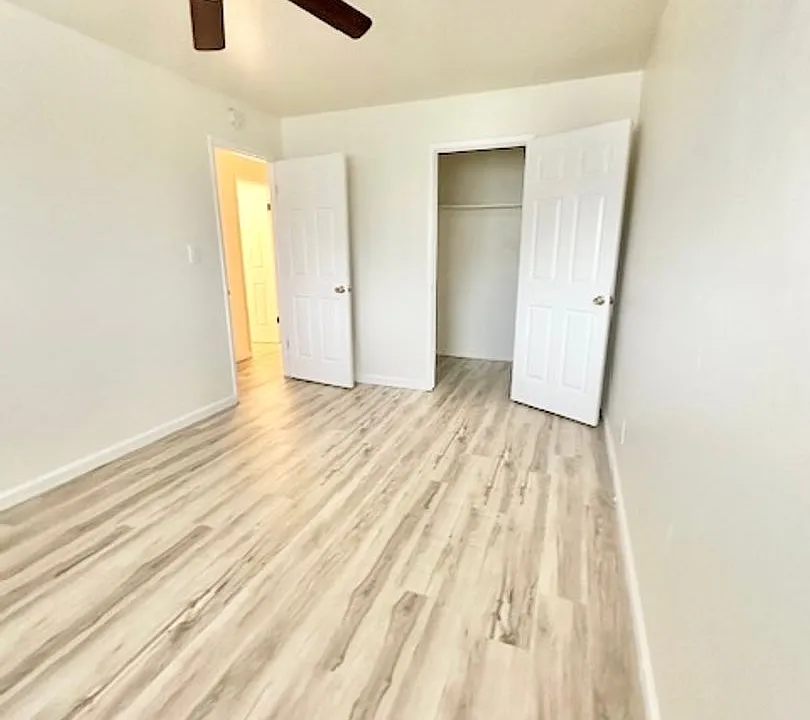 164 (510 East L)