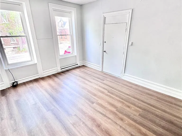 918 W Turner St #1 — Photo 2