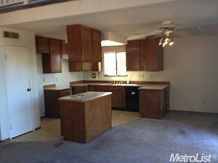 5th image of 4221 Amity Ln