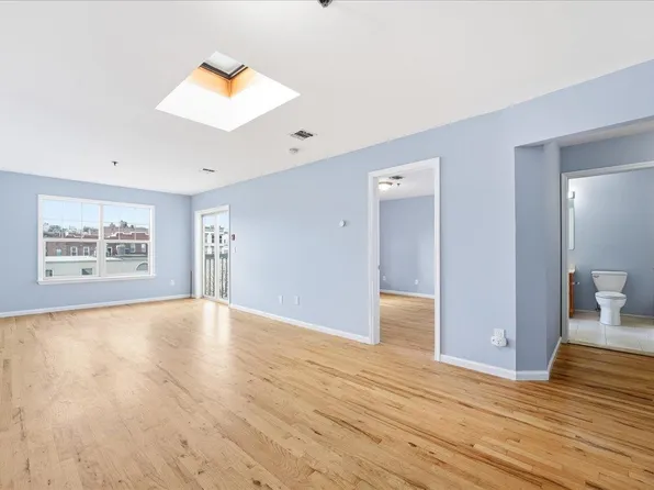 220 Jefferson Street image 1 of 30