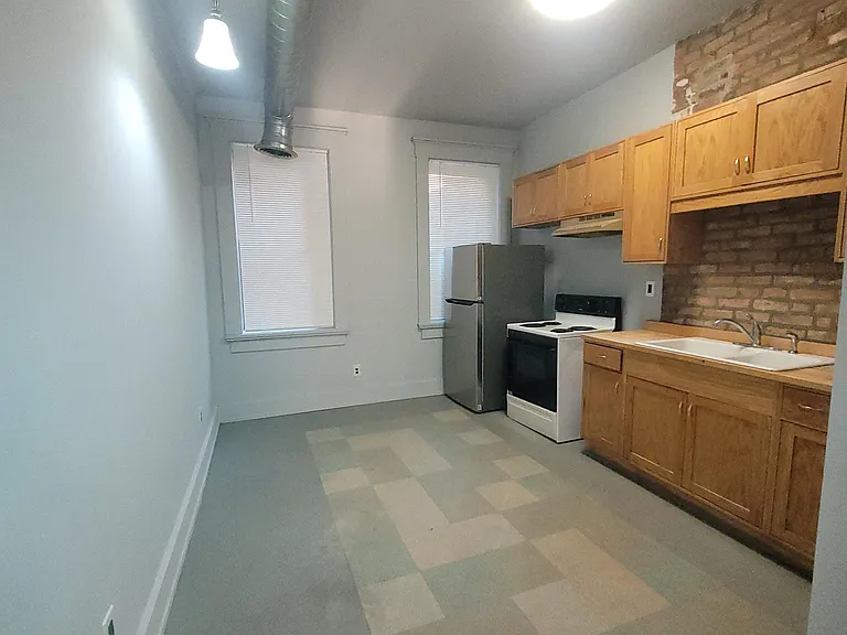 1669 Hamer St #1 — Photo 2