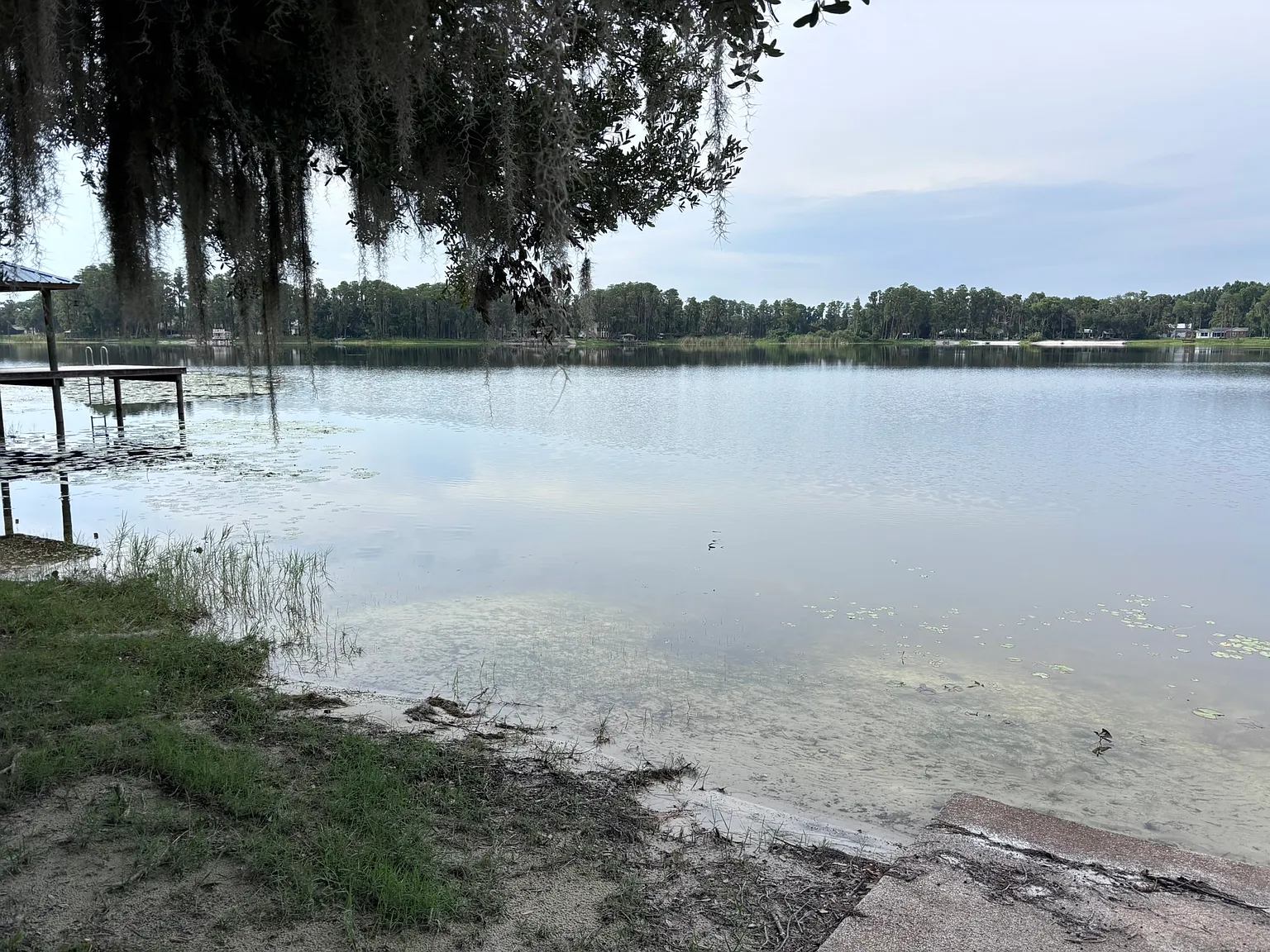 3 bed, 1200 sqft, $1,900 — Photo 2
