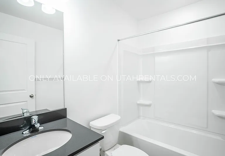 333 S 1110 W — Photo 15