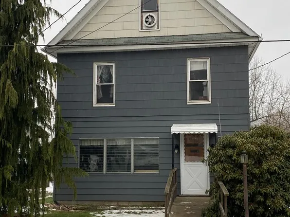 60 Venango St, Franklin, PA 16323