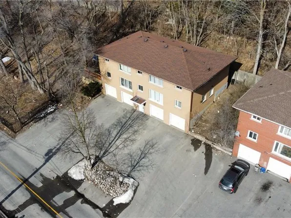 42 Market St, Cambridge, ON N1R 3T2