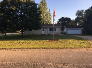 457 E Valley View Dr, Wautoma, WI 54982