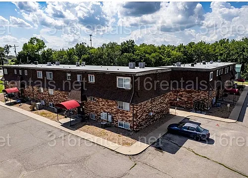 $700 - Bailey Court Apartments - Newly Renovated 2 Bedroom, 1.5 Bathroom! Photo 1