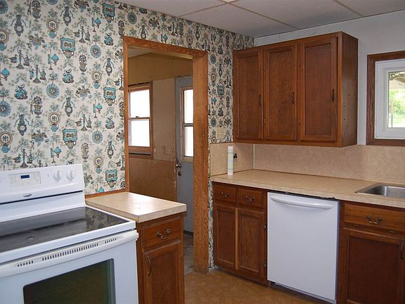 5th image of 115 W Stephenson Ave