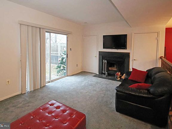 3rd image of 3031 South Grv