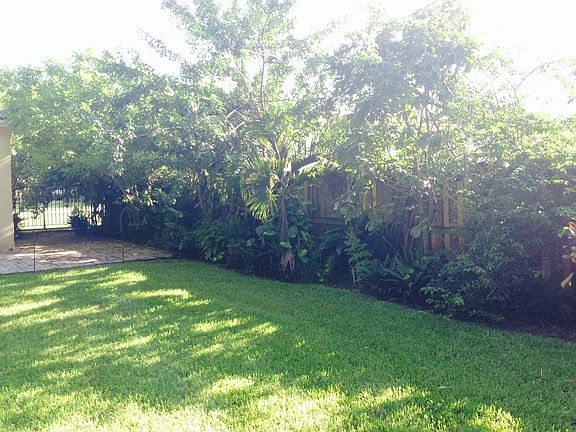 4th image of 1021 Plover Ave