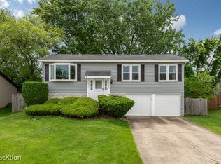 59 Campbell Dr, Glendale Heights, IL 60139