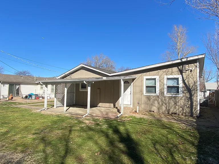 9164 E Newton St — Photo 10