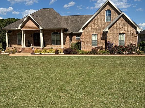 1946 Three Mile Ln