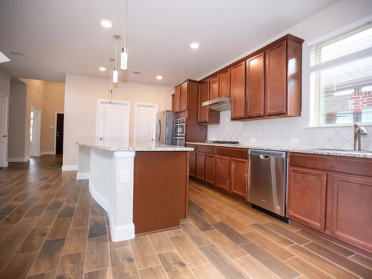 2100 Miramar Dr — Photo 17