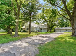 719 S Walnut Street, Mt Vernon, MO 65712