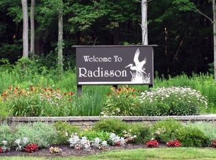3052 Amesbury Dr APT 4, Lysander, NY 13027
