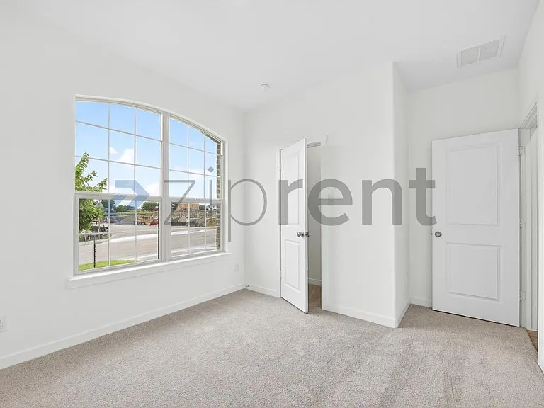724 Demelza Dr — Photo 21