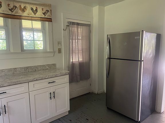 3rd image of 5426 W Lincoln Hwy
