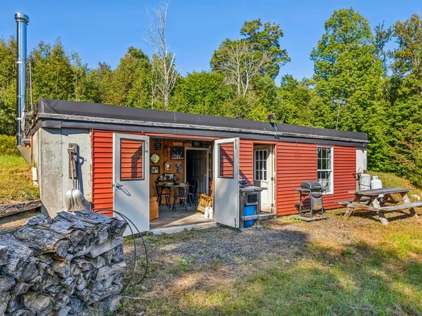 47 New Brighton Hill, Tunbridge, VT 05077