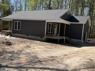 119 Braxton Corr Rd, Saluda, VA 23149