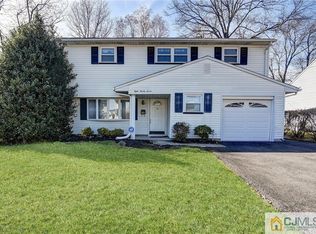 827 Jennetty Ct, Perth Amboy, NJ 08861