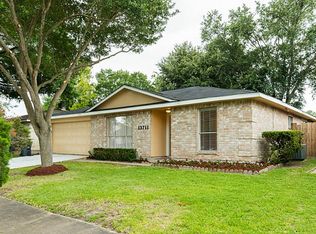 13711 Towne Way Dr, Sugar Land, TX 77498