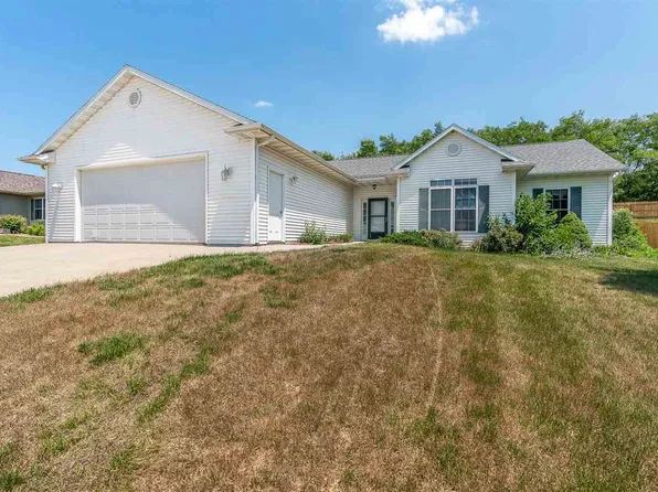 1806 S Meadow View Ave, Mount Pleasant, IA 52641