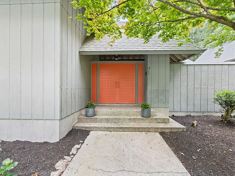 211 Wendwood Dr — Photo 25