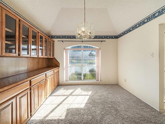 5th image of 6617 Parkridge Dr