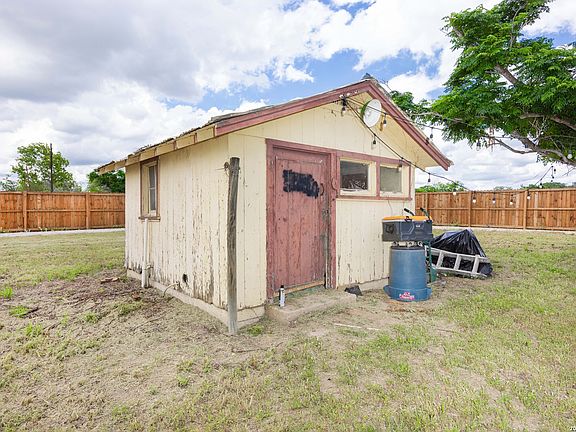 3rd image of 523B Rossville