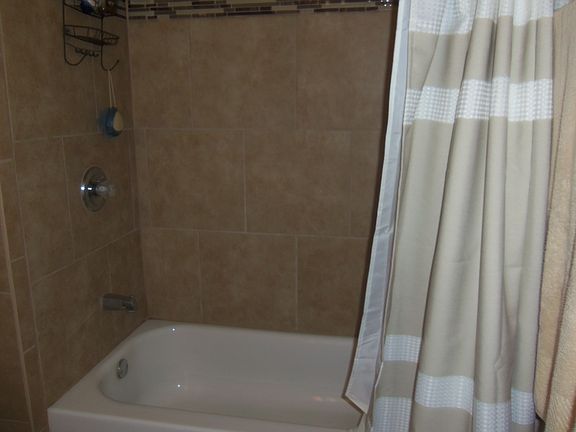 4th image of 1552 E 10th St APT 1