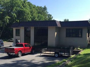 681 Knight Rd, Harrisburg, PA 17111