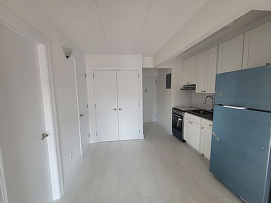 1st image of 143-51 Roosevelt Ave #302
