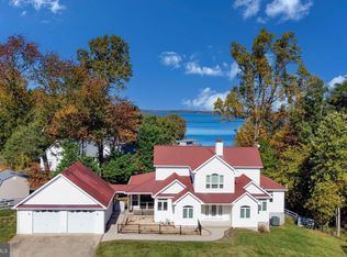 90 Pleasants View Point, Bumpass, VA 23024