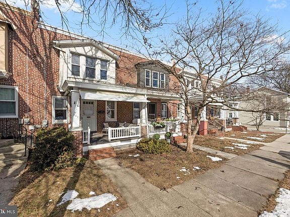 2nd image of 307 4th Ave
