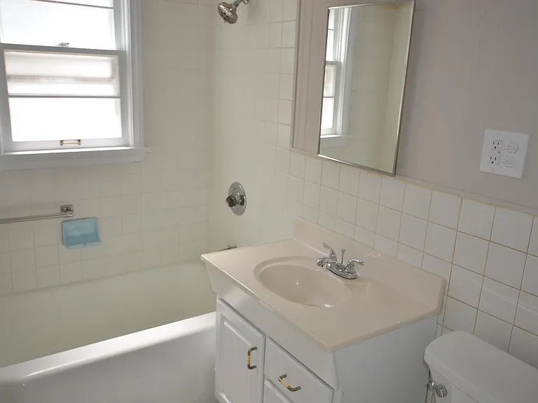 342 Jennings Ave — Photo 16