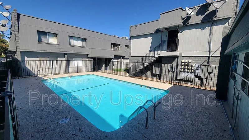 The Elias — Photo 1