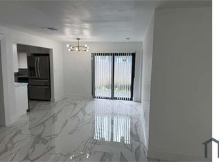 160 SE 15th Ave, Pompano Beach, FL 33060