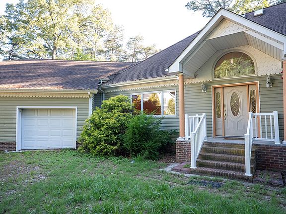 3rd image of 35204 Bluff Dr