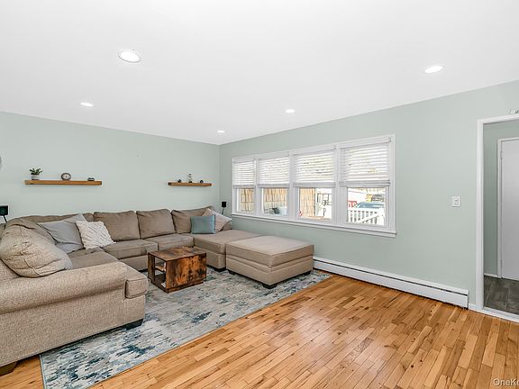 3rd image of 505 Lariat Lane