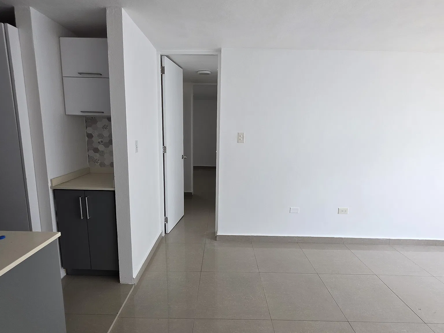 2 bed, $1,700 — Photo 4