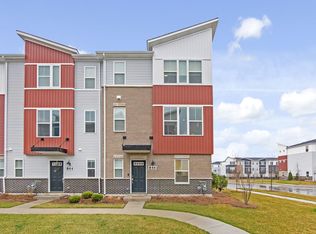 846 Finley Dr, Aurora, IL 60504