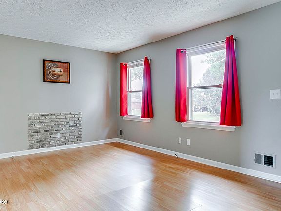 4th image of 224 Wilmington Dr