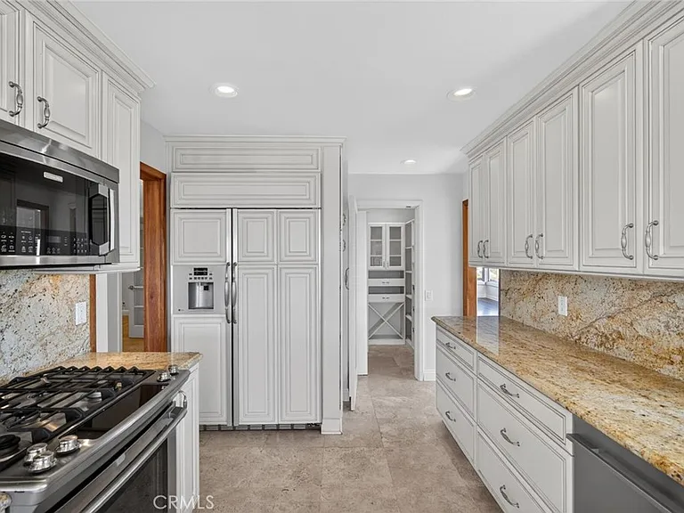 32201 Sea Island Dr — Photo 38