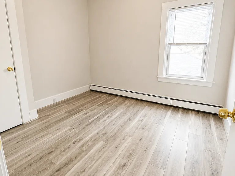 16 Shealey Ave #2 — Photo 4