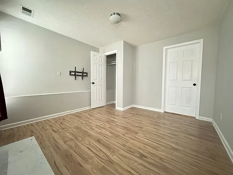 7333 Althorp Way — Photo 23