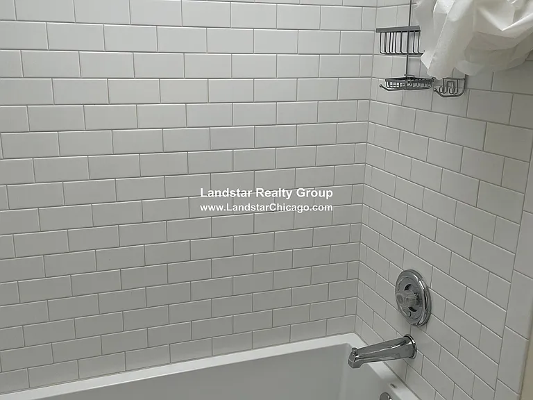 1326 Chicago Ave #201 — Photo 2