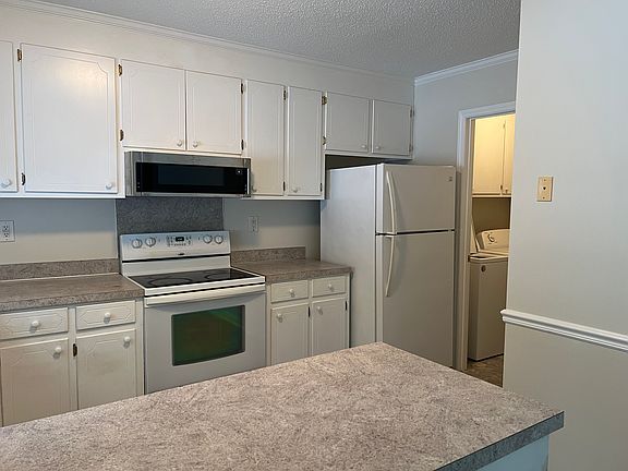 5th image of 2140 Flagstone Ct